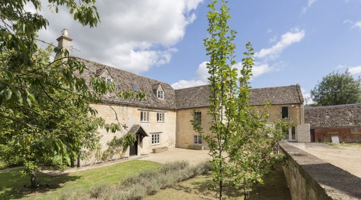 Photograph of Almsbury Farmhouse